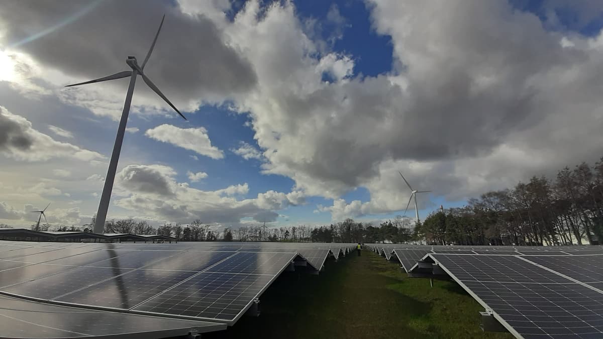 Ombrière parking — 80 kWc